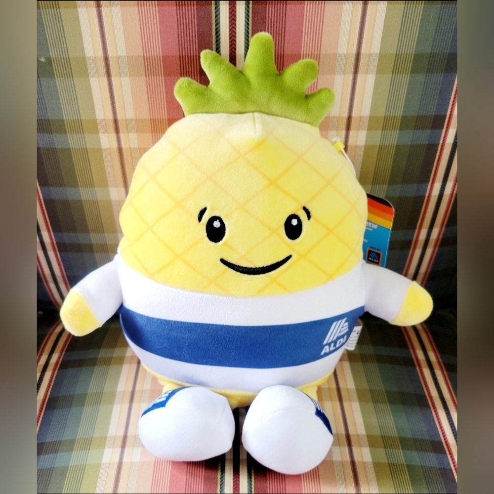 Aldi Crew Plush NWT - REMY THE PINEAPPLE